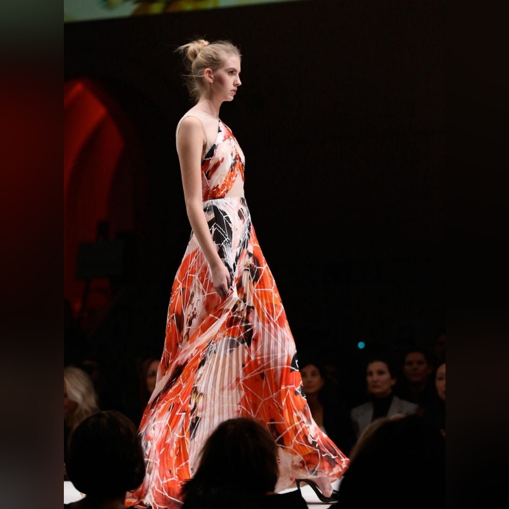 ○$4,000 AUTH. BIBHU MOHAPATRA STUNNING EARTHQUAKE SILK GOWN RUNWAY RED CARPET 2